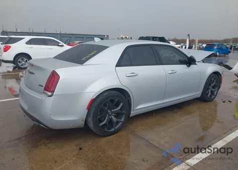 2021 Chrysler 300 Touring from USA, damaged, VIN 2C3CCAAG4MH538275